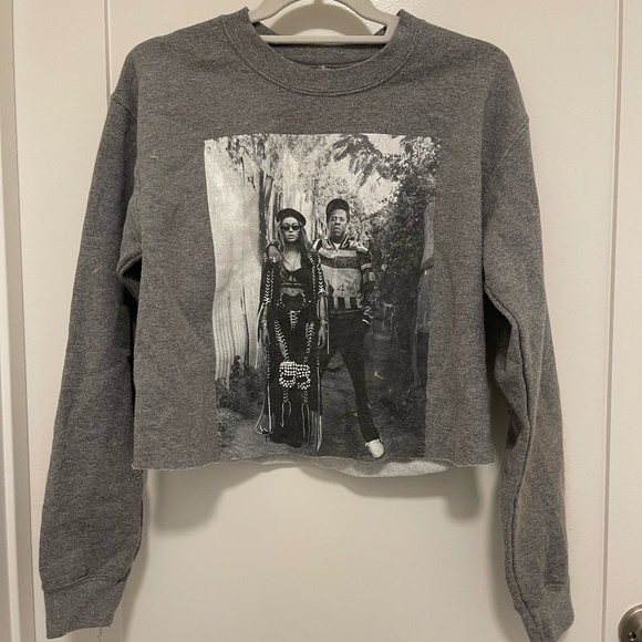 OTR II Jay Z and Beyonce Small Cropped Sweater - Picture 1 of 5